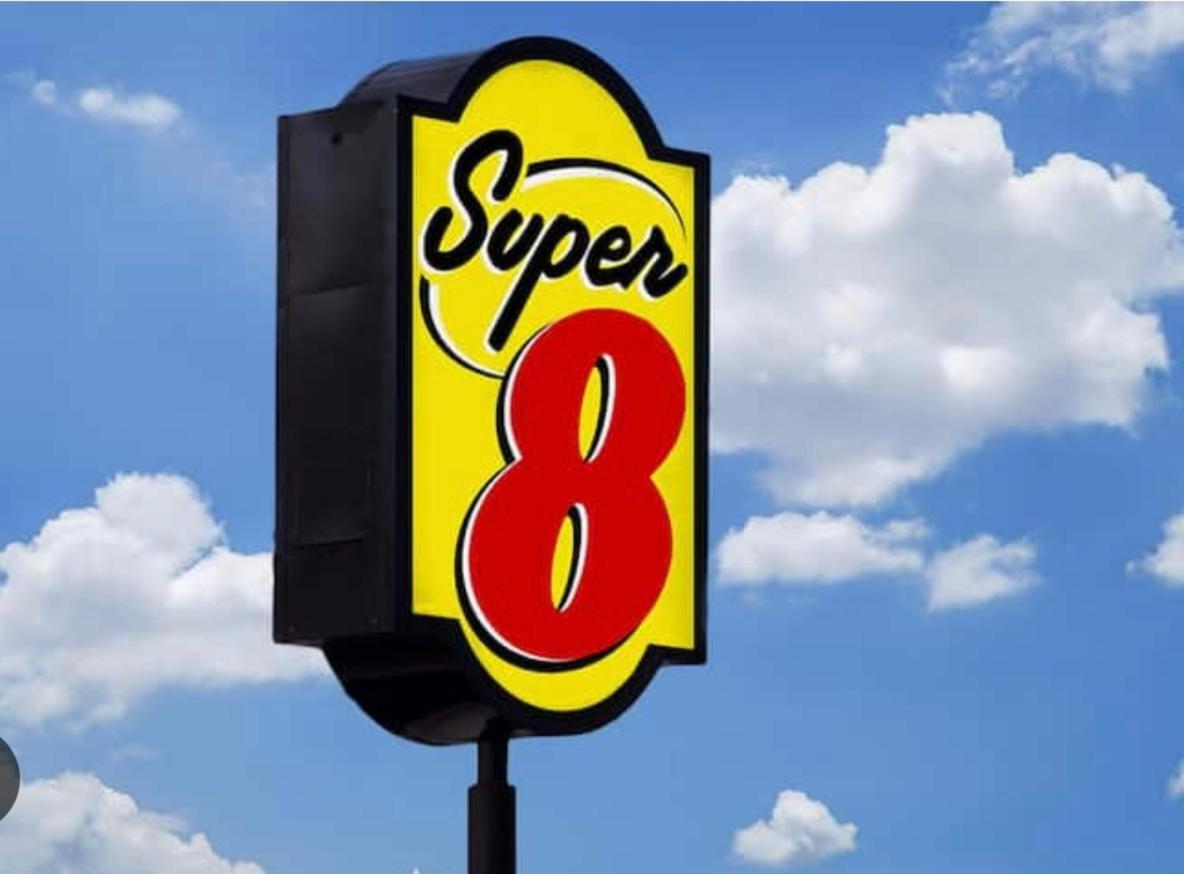 Готель Super 8 By Wyndham Rockford South Екстер'єр фото